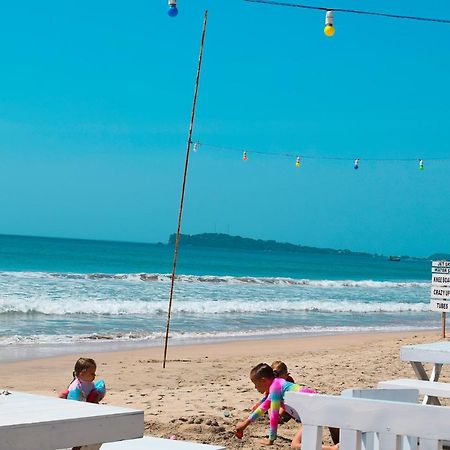 Alfresco Beach Hotel Trincomalee Exterior foto